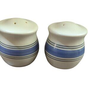 Pfaltzgraff Rio Ceramic Bue Pattern Salt and Pepper Shakers Vintage‎